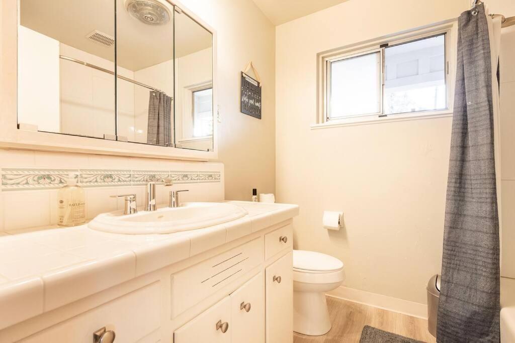 5 Beds, 2 Full Baths, W/Gazebo, W/Fenced Backyard Villa Yuba City Eksteriør bilde